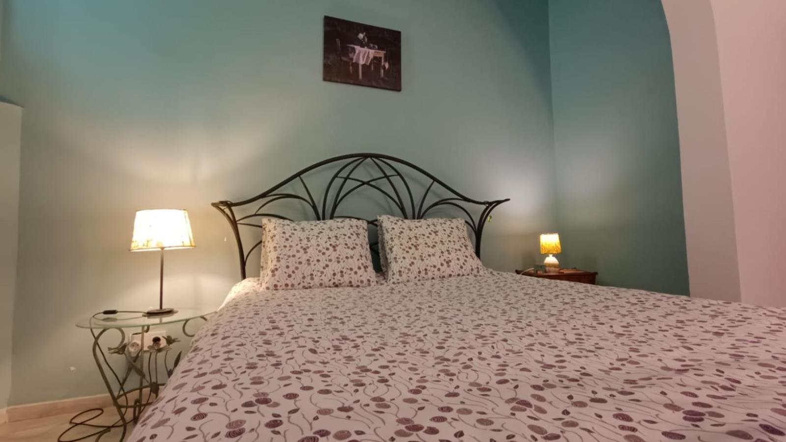 Heritage Harmony With Free Parking — Photos 3
